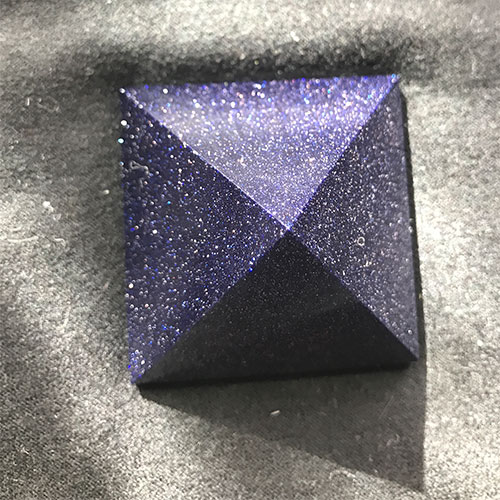 紫金石ピラミッド<br/>1sB9
